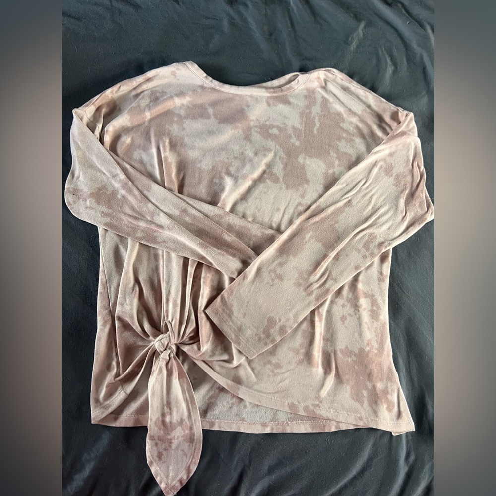 Como Vintage Long Sleeve Pullover